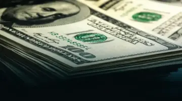 عاجل: صعود صادم للدولار في عدن – الشراء 1558 والبيع 1573… الريال السعودي يتجاوز 410